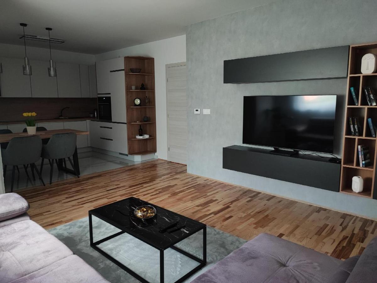 Apartman Plum - Self Check In, Free Parking Osijek Exterior photo